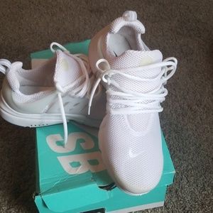 Nike air presto shoes